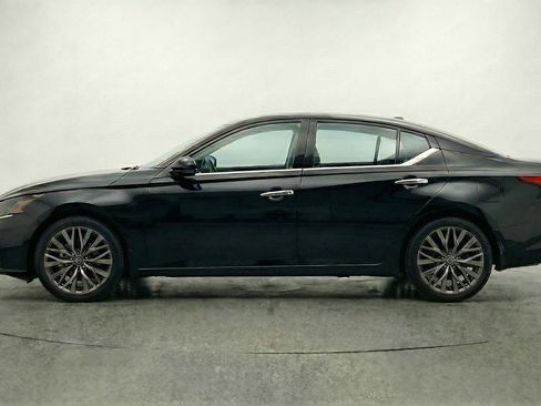 Used 2025 Nissan Altima 2.5 SV image 5