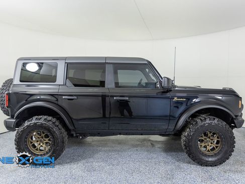 Used 2024 Ford Bronco Wildtrak image 8