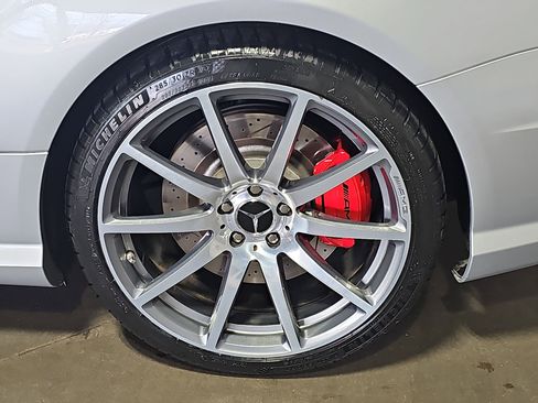 Used 2016 Mercedes-Benz SL 63 AMG image 32