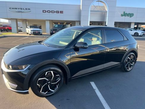 Used 2024 Hyundai Ioniq 5 SEL RWD image 3