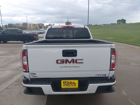 Used 2022 GMC Canyon AT4 w/ Trailering Package AWD/4WD image 4