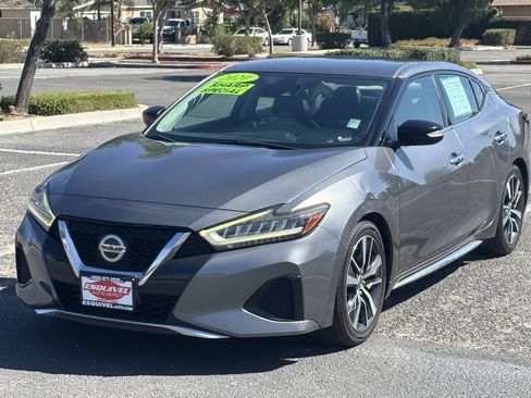 Used 2020 Nissan Maxima 3.5 SV w/ Floor Mat Group FWD image 2