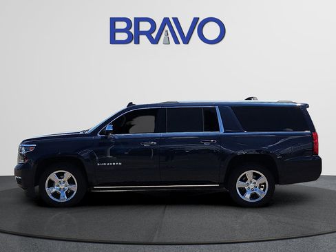 Used 2019 Chevrolet Suburban Premier AWD/4WD image 2