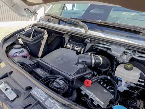 Used 2025 Mercedes-Benz Sprinter 2500 image 17