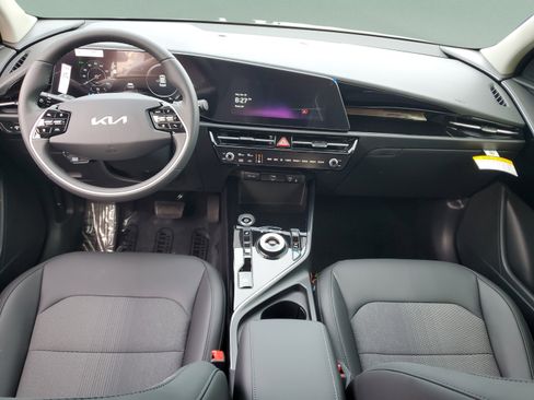 New 2026 Kia Niro Wind FWD image 8