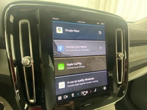 Used 2025 Volvo XC40 B5 Plus w/ Protection Package Premier image 17