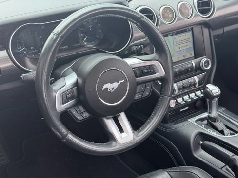 Used 2018 Ford Mustang GT Premium w/ GT Performance Package RWD image 14