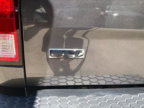 Used 2021 RAM 1500 Classic SLT AWD/4WD image 7