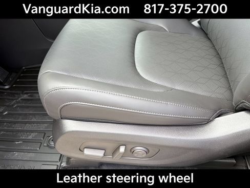 Certified 2026 Kia Carnival EX FWD image 16