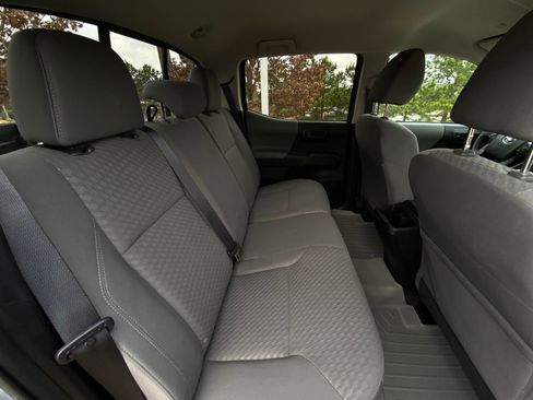 Used 2021 Toyota Tacoma SR w/ SR Convenience Package image 27