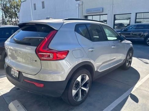 Used 2023 Volvo XC40 B5 Plus w/ Driver Assist Package image 2
