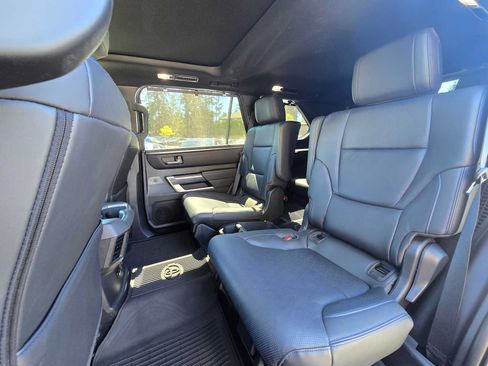 Used 2024 Toyota Sequoia Platinum AWD/4WD image 17