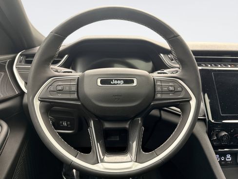 Used 2023 Jeep Grand Cherokee L Laredo AWD/4WD image 12
