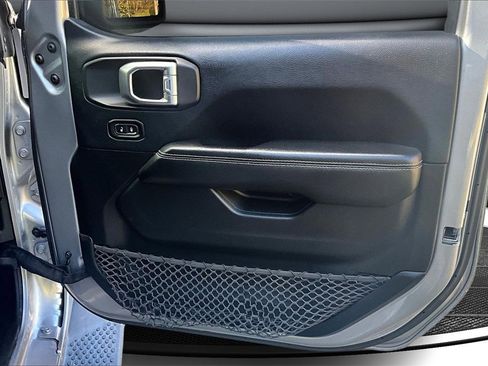 Used 2018 Jeep Wrangler Unlimited Sahara w/ Dual Top Group image 22