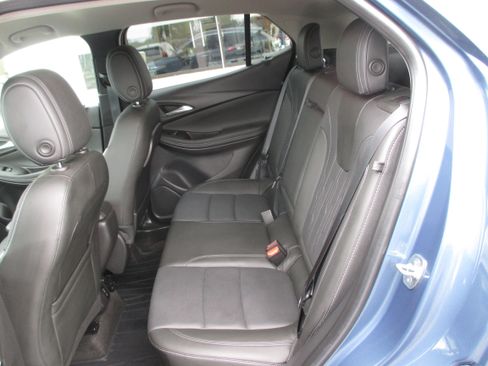 Used 2024 Buick Encore GX Avenir w/ Avenir Convenience Package FWD image 11