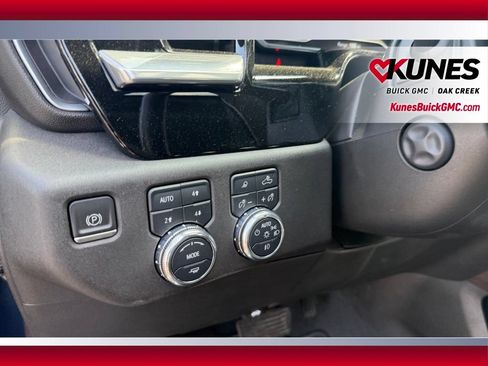 Used 2022 GMC Sierra 1500 SLT w/ SLT Convenience Package AWD/4WD image 9