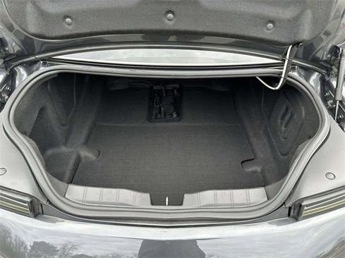 Used 2018 Chevrolet Camaro LT image 12