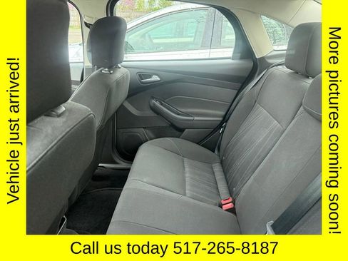 Used 2016 Ford Focus SE FWD image 4