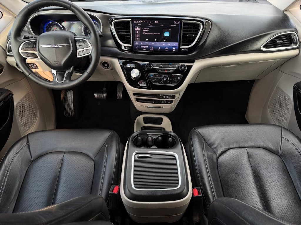 Used 2022 Chrysler Pacifica Touring-L FWD image 19