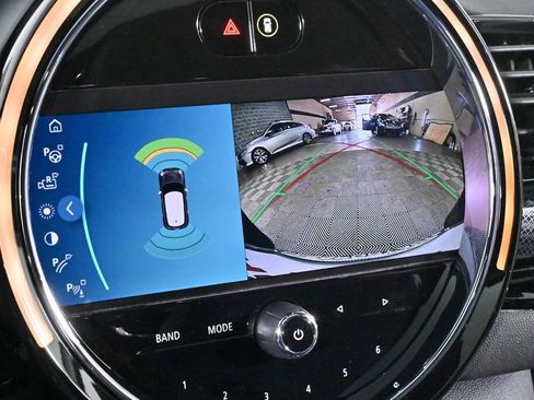 Used 2022 MINI Cooper Clubman S w/ Driver Assistance Package image 16