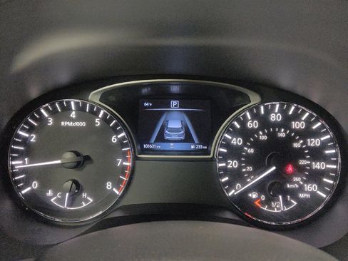 Used 2020 Nissan Pathfinder S FWD image 23