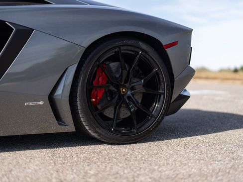 Used 2014 Lamborghini Aventador LP 700-4 image 28