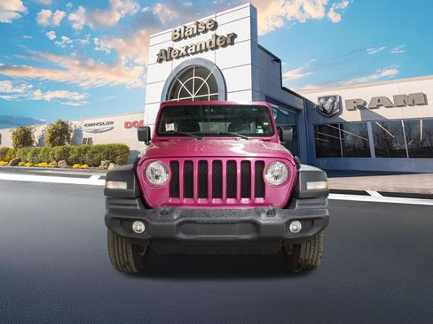 Used 2022 Jeep Wrangler Unlimited Sport AWD/4WD image 11