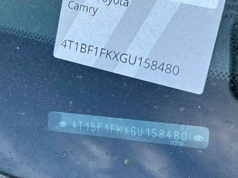 Used 2016 Toyota Camry SE image 23