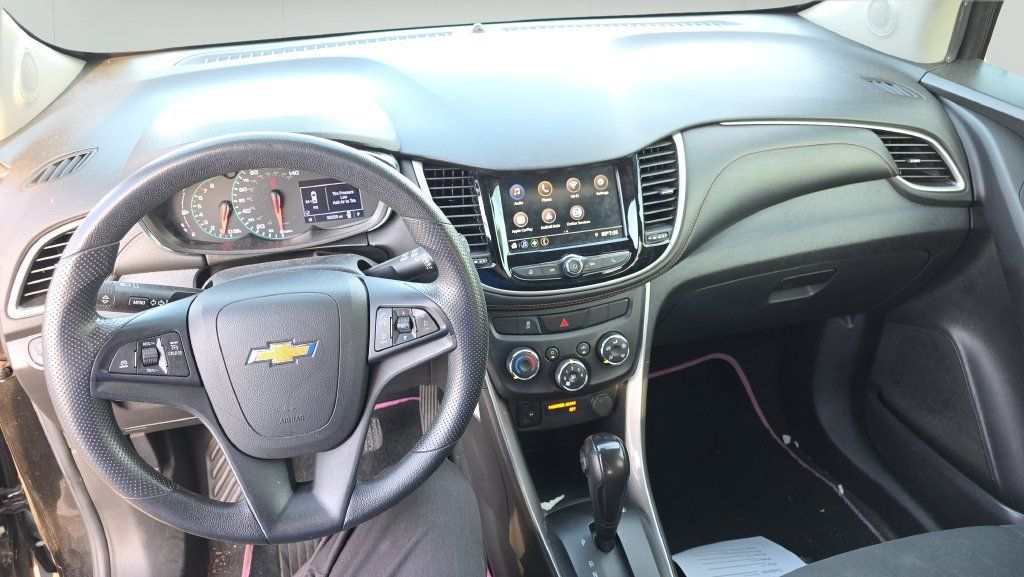 Used 2020 Chevrolet Trax LS w/ Tint and Cruise Package FWD image 18