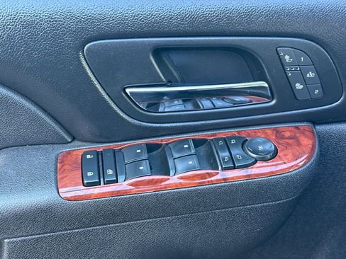 Used 2013 Chevrolet Tahoe LT w/ Luxury Package image 13