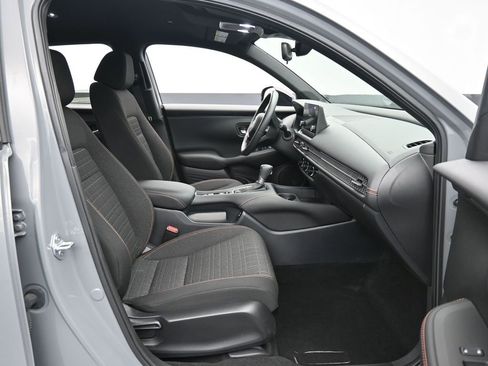 Certified 2025 Honda HR-V Sport image 39