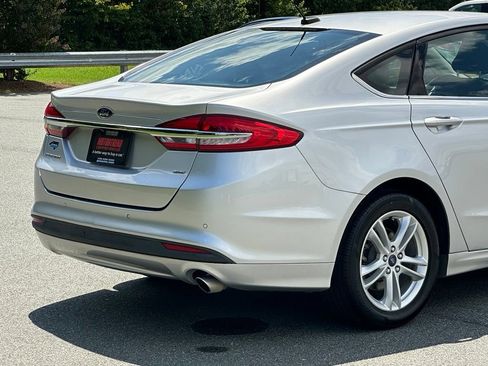 Used 2018 Ford Fusion SE w/ Fusion SE Technology Package FWD image 42