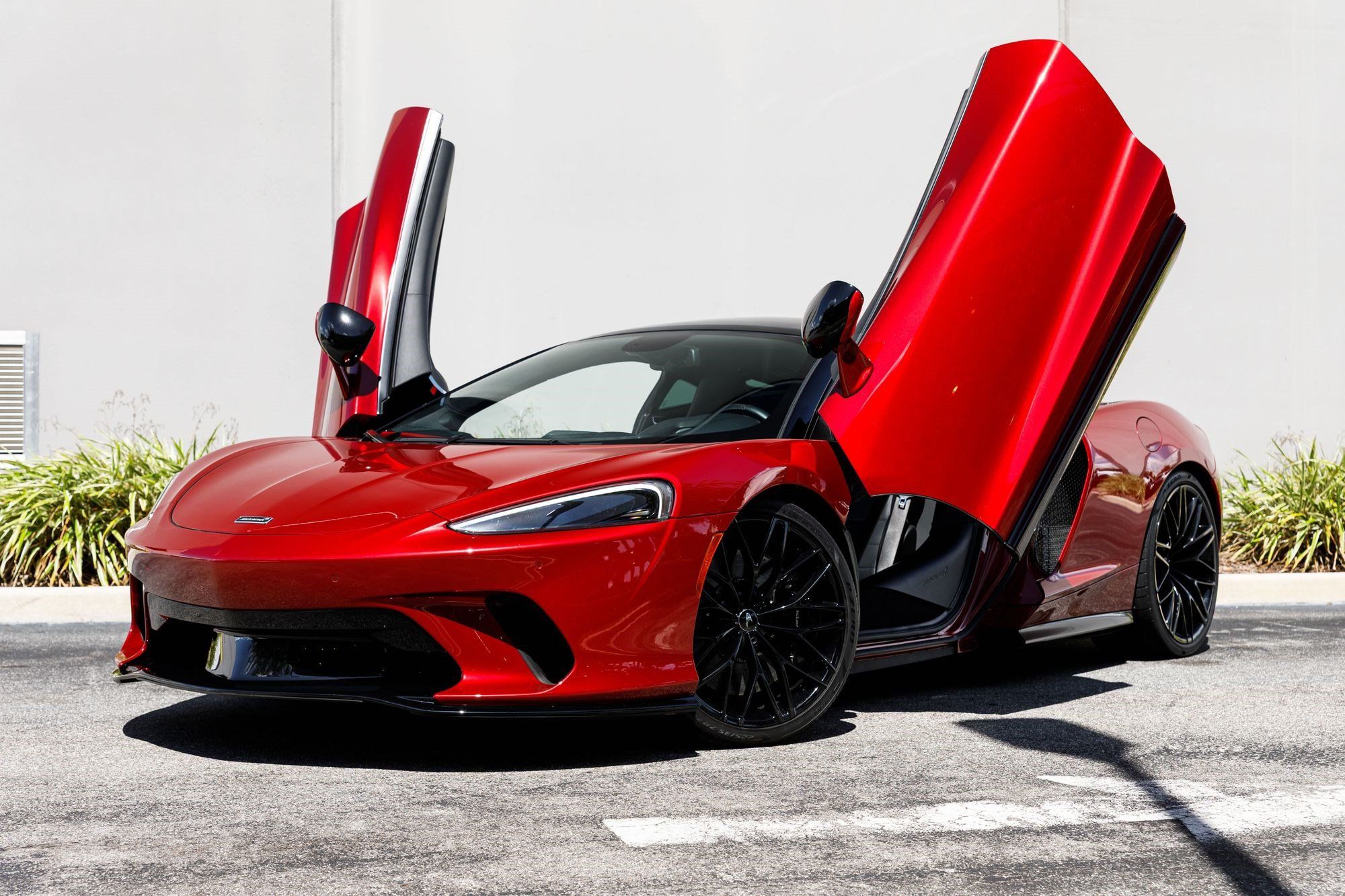 Used 2023 McLaren GT RWD image 9