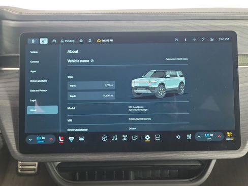 Used 2024 Rivian R1S Adventure AWD/4WD image 29