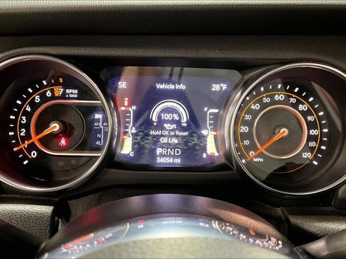 Used 2020 Jeep Wrangler Unlimited Sahara image 26