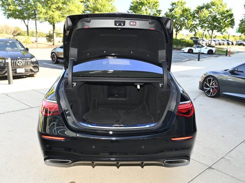 Used 2022 Mercedes-Benz S 580 4MATIC Sedan image 40