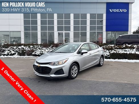 Used 2019 Chevrolet Cruze LS image 1