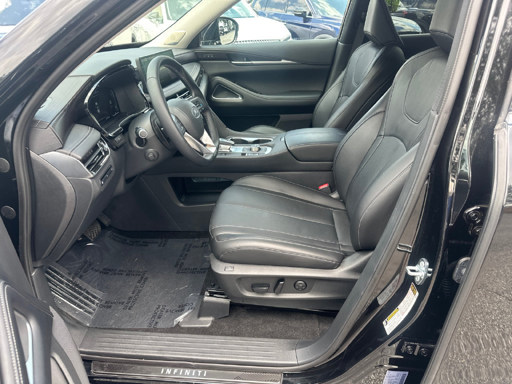 Used 2025 INFINITI QX60 Sensory w/ Vision Package AWD/4WD image 9