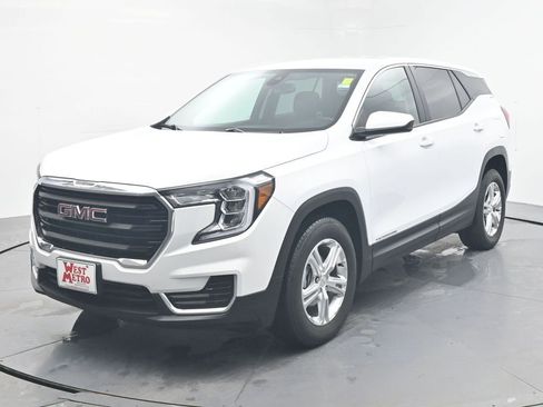 Certified 2024 GMC Terrain SLE image 2