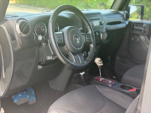Used 2017 Jeep Wrangler Sport w/ Quick Order Package 24S AWD/4WD image 11