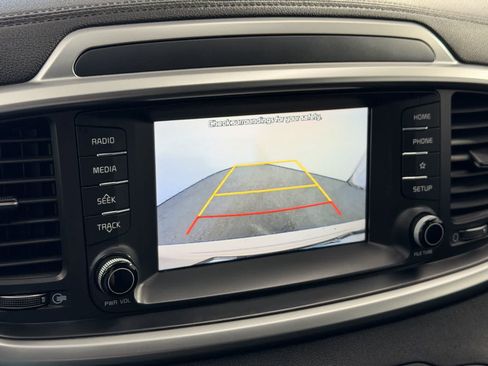 Used 2020 Kia Sorento S AWD/4WD image 21