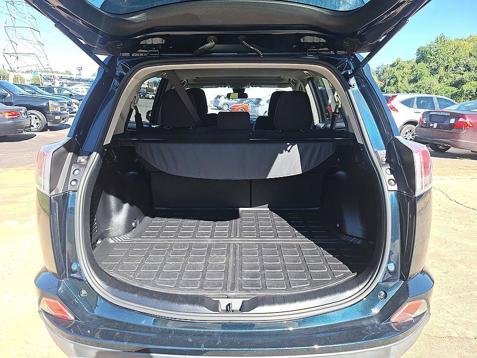 Used 2017 Toyota RAV4 XLE FWD image 23