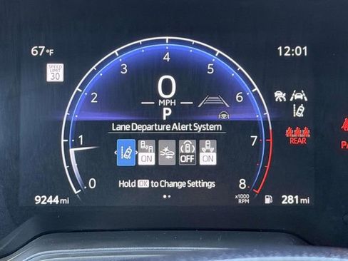 Used 2026 Toyota Corolla Cross LE FWD image 25