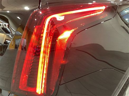 Certified 2025 Cadillac XT5 Premium Luxury image 12