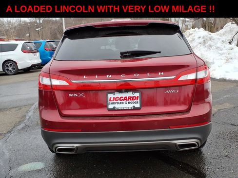 Used 2017 Lincoln MKX Reserve w/ Lincoln MKX Climate Package AWD/4WD image 5