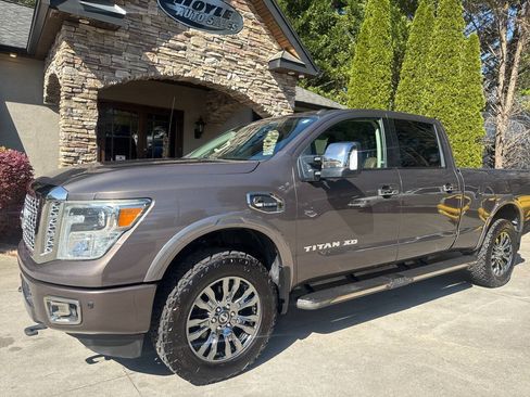 Used 2016 Nissan Titan Platinum Reserve AWD/4WD image 2