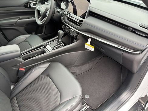 New 2026 Jeep Compass Latitude image 25