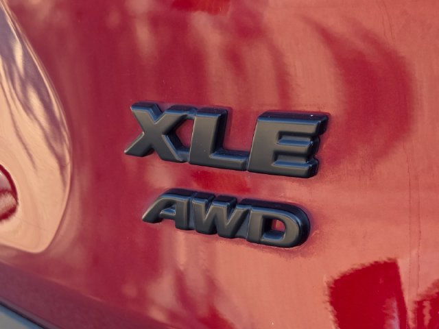 Used 2020 Toyota RAV4 XLE w/ Convenience Package AWD/4WD image 29