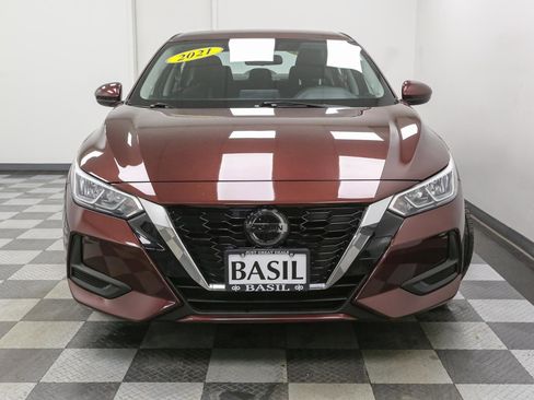 Used 2021 Nissan Sentra SV image 3