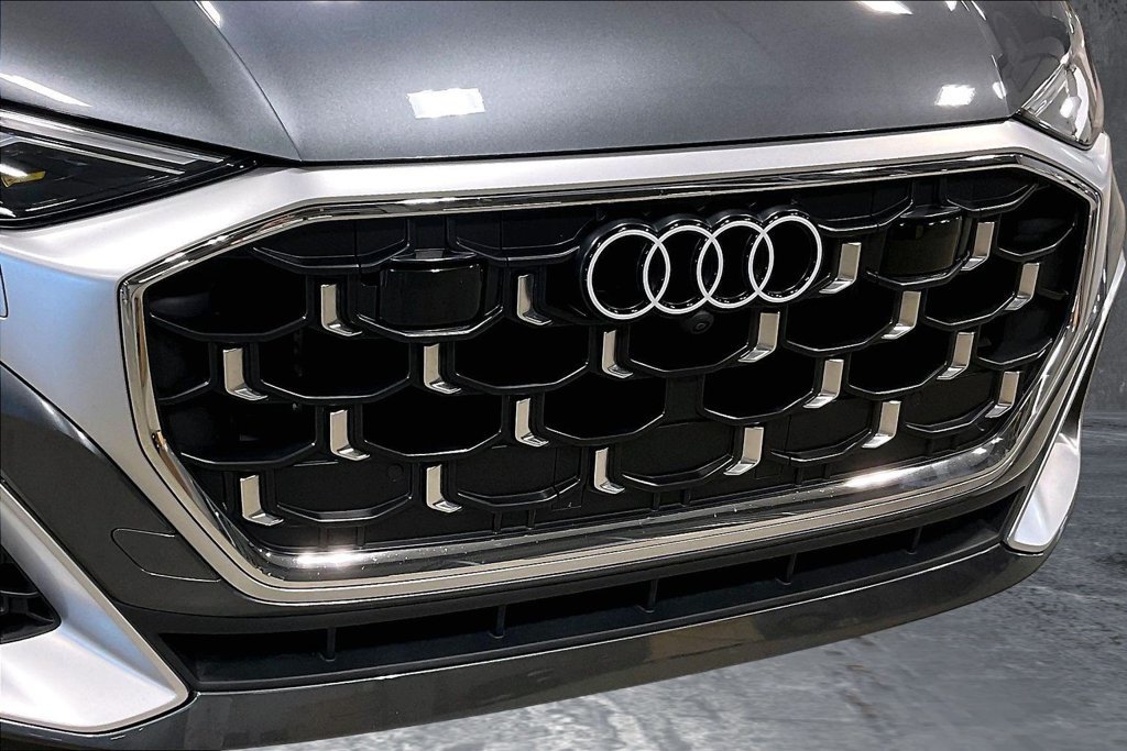 Used 2024 Audi SQ8 Prestige AWD/4WD image 34